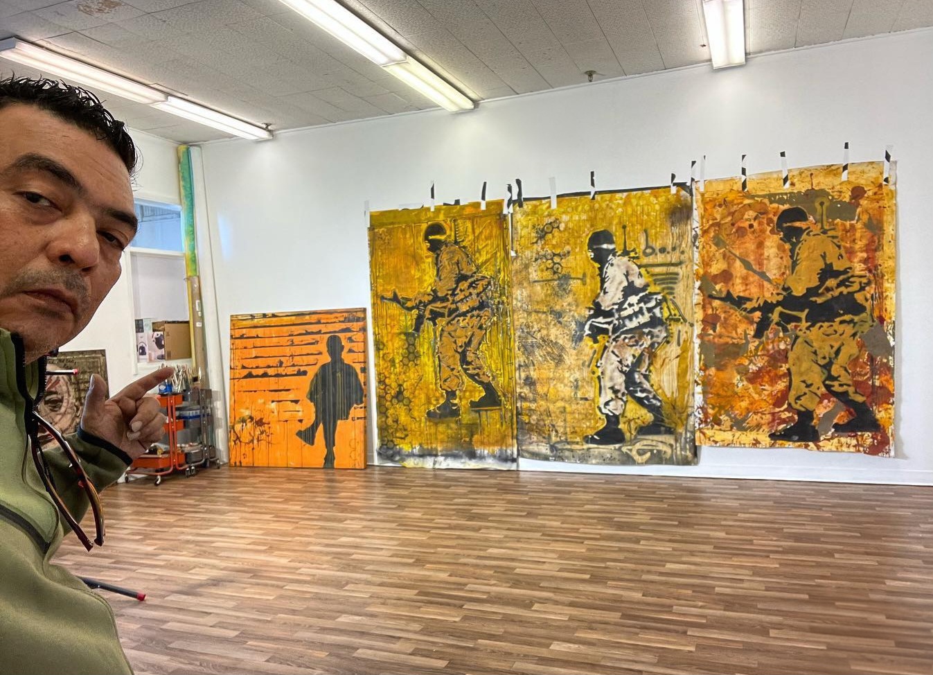 Studio workspace for Eder Cetina creating large-scale art